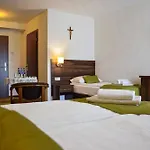 Resort Kaniowka Resort- Relaks W Gorach Z Basenem, Sauna I Jacuzzi *