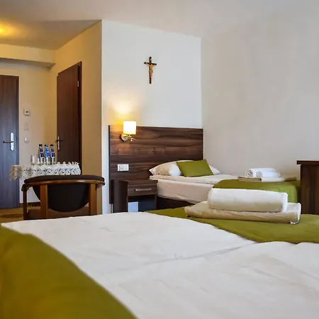 Resort Kaniowka Resort- Relaks W Gorach Z Basenem, Sauna I Jacuzzi *