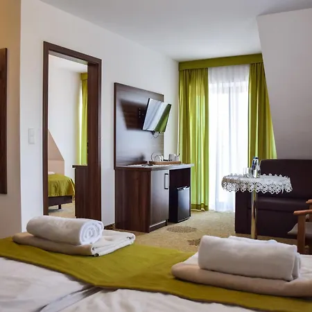 Курортный комплекс Kaniowka Resort- Relaks W Gorach Z Basenem, Sauna I Jacuzzi Бялка-Татшаньска