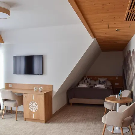 Resort Kaniowka Resort- Relaks W Gorach Z Basenem, Sauna I Jacuzzi *