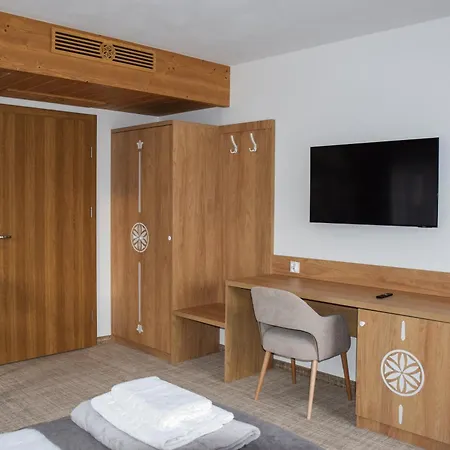 Resort Kaniowka Resort- Relaks W Gorach Z Basenem, Sauna I Jacuzzi
