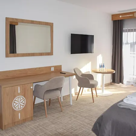 Kaniowka Resort- Relaks W Gorach Z Basenem, Sauna I Jacuzzi